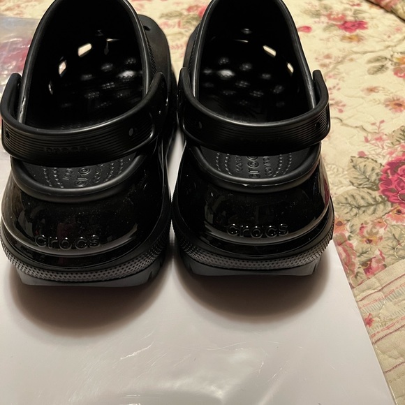 Mega Crush Platform Crocs 9 - Picture 5 of 12